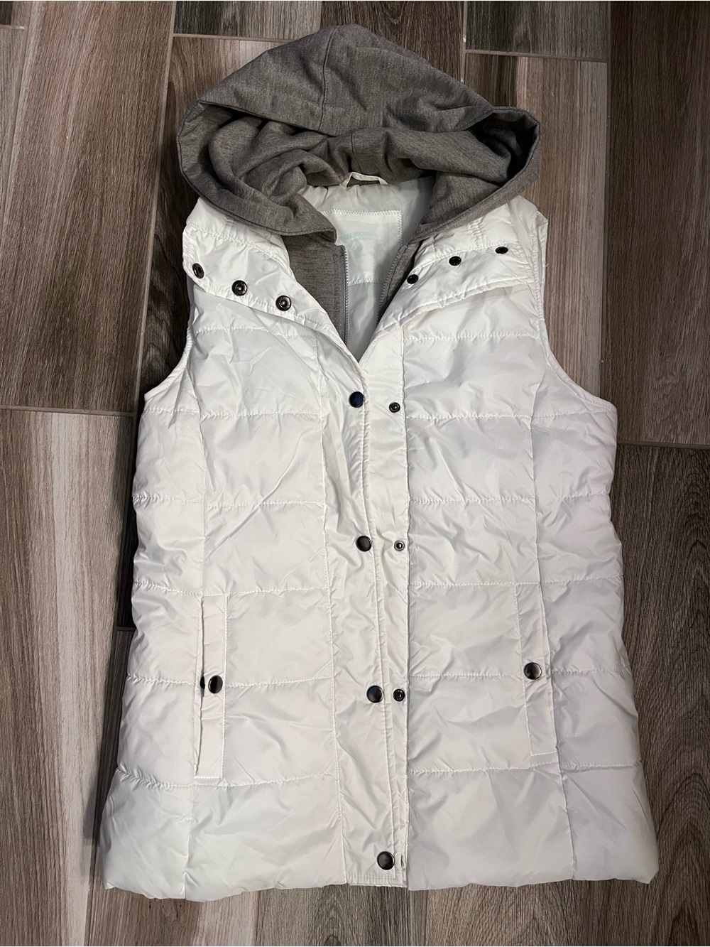 Arizona Jean Company White Quilted Puffer Vest with Gray Hood